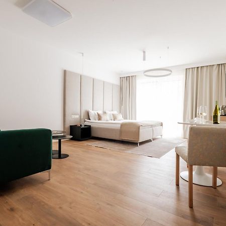 Adele Apartments Pécs Exterior photo