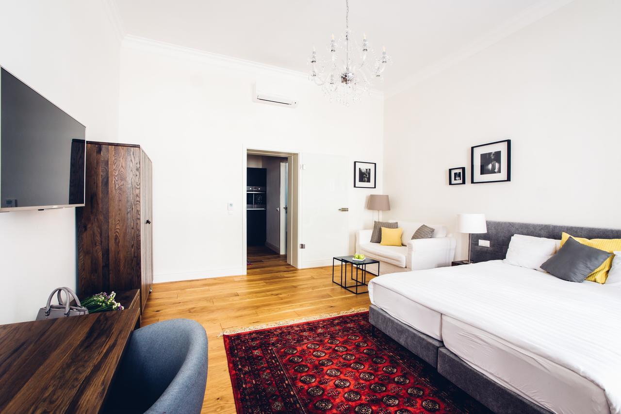 Adele Apartments Pécs Exterior photo