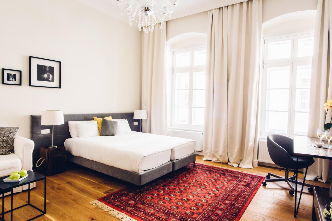 Adele Apartments Pécs Exterior photo