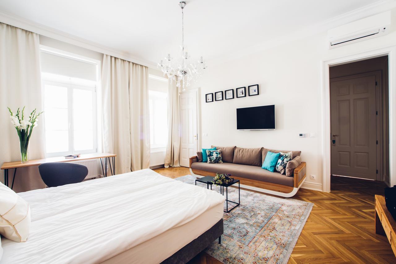 Adele Apartments Pécs Exterior photo