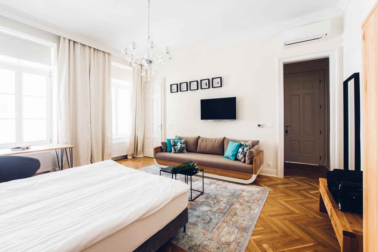 Adele Apartments Pécs Exterior photo